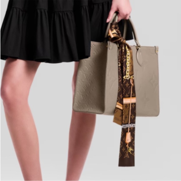 Beautiful Small scarf - Picture 5 of 5